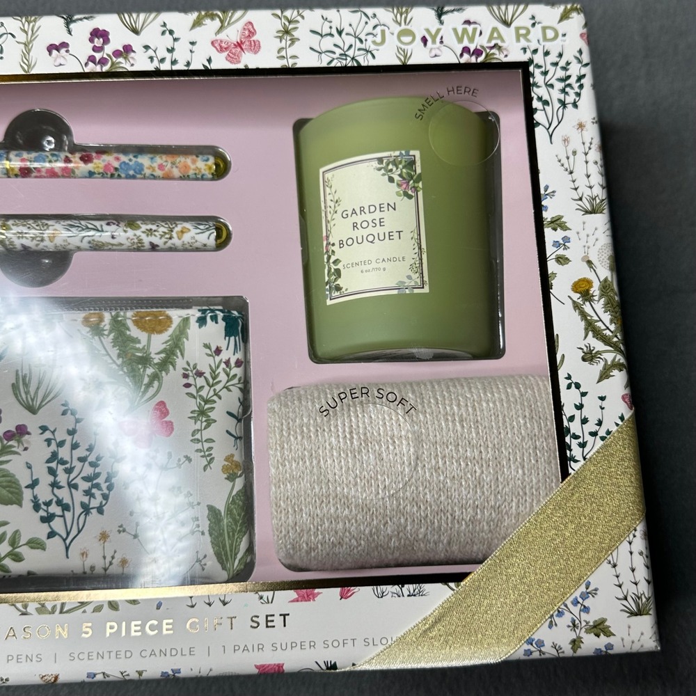 Joyward Cozy Season Gift Set Women OS Floral Pencil Case Pens Candle Socks 5pc - Picture 2 of 7